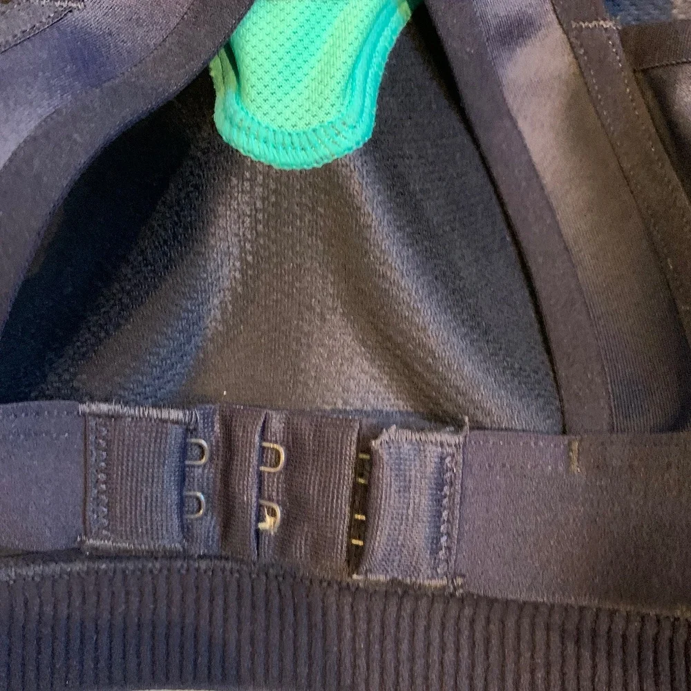 VSX Sport Blue/Green Sports Bra sz 36 B